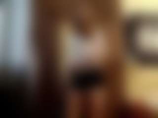 Live cam show with KarriRuffcorn - Brown Hair Teen (18+) on Camming Site