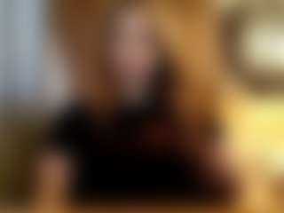 Live cam show with KarriRuffcorn - Striptease Teen (18+) on Dolls Live
