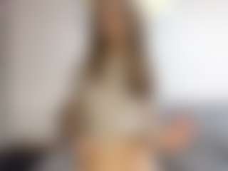 Live-Cam-Show mit KarriRuffcorn - Smoking auf Camsoda