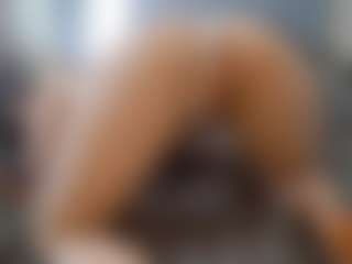Live cam show with KarriRuffcorn - Amateur Brown Hair on Hubzter Live