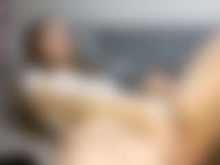 Live cam show with KarriRuffcorn - Smoking on sexylive.show