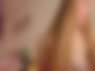 Live cam show with Miumii - Green Eyes on Fit Hotties