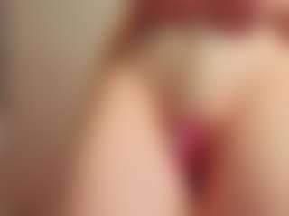Live cam show with Miumii - Petite on Camsoda
