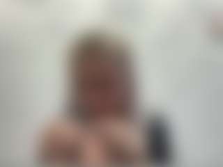 Live cam show with Lea - Middle Aged on SinfulBabes