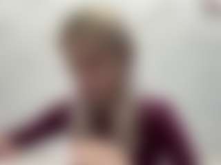 Live cam show with Lea - Middle Aged on Sweet Sext