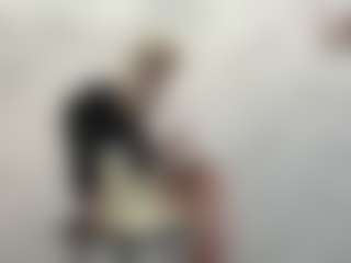 Live cam show with Lea - Blonde Hair Middle Aged on eurowanks.com