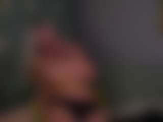 Live cam show with Molly - Teen (18+) on StripNow