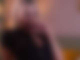 Live cam show with Molly - Tattoos on eurowanks.com