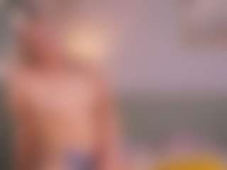 Live cam show with Molly - Twerk on Camsoda
