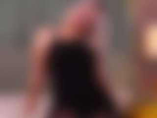 Live cam show with Molly - Facial Piercings on madthumbs