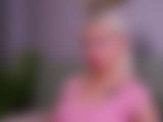 Live cam show with Molly - Moaning on CamwithHer