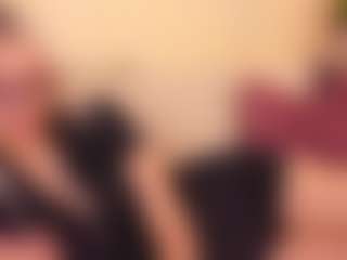 Live cam show with Molly - Young Adult on Camsoda