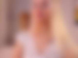 Live cam show with Molly - Tittyfuck on AdultVida.com