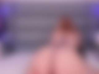 Live-Cam-Show mit AlexaaFoxxx - Gamer Mature auf Camsoda