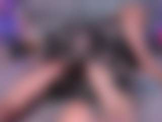 Live cam show with AlexaaFoxxx - Double Penetration on AdultVida.com