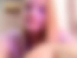 Live cam show with CarylReihing - Foot Fetish on sexylive.show