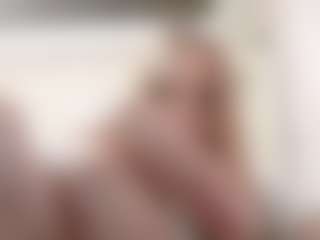 Live cam show with CarylReihing - Blue Eyes on Camsoda