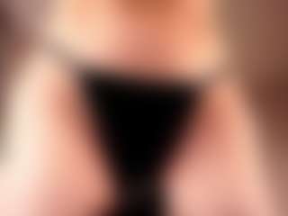 Live cam show with ClementinaEatough - Eating Pussy on xxxlivecams.org