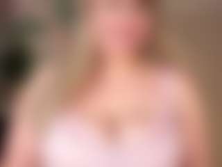 Live cam show with ClementinaEatough - Green Eyes on Big Tits