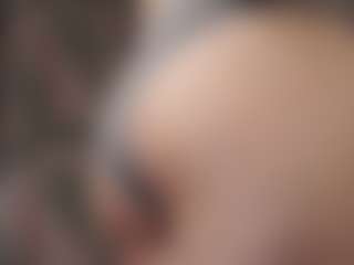 Live cam show with ClementinaEatough - Eating Pussy on CamClone