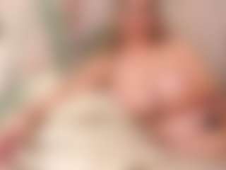 Live cam show with ClementinaEatough - Eating Pussy on Streamer API
