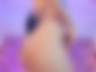 Live cam show with Emily-Jhons - Spread on sexylivex.com