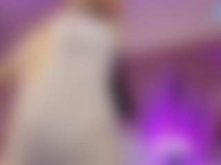 Live cam show with Emily-Jhons - Cute on madthumbs