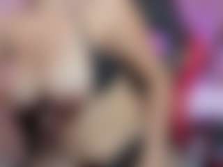 Live cam show with Emily-Jhons - Petite on Camsoda