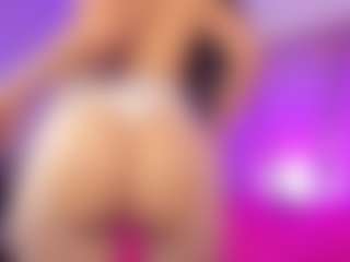Live cam show with Emily-Jhons - Full Nudity on Camsoda