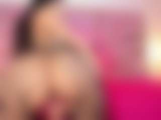 Live cam show with Emily-Jhons - Fingering on SinfulBabes