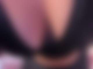 Emily-Jhons's Live Sex Cam Show
