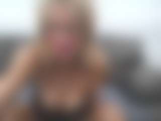 Hotblondemilf1962