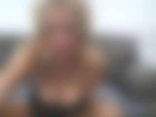 Hotblondemilf1962