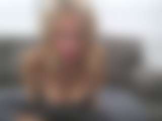 Hotblondemilf1962