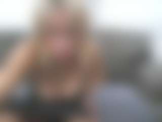 Hotblondemilf1962's Live Sex Cam Show