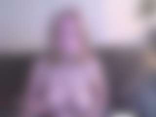 Live cam show with Hotblondemilf1962 - Mature on friskycurves.com