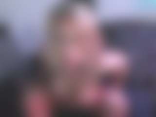 Hotblondemilf1962's Live Sex Cam Show