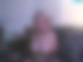 Live cam show with Hotblondemilf1962 - Granny on madthumbs