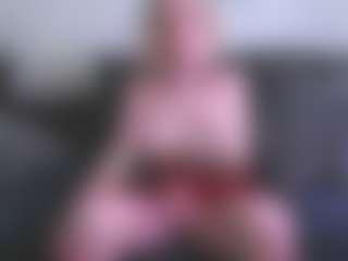 Hotblondemilf1962's Live Sex Cam Show