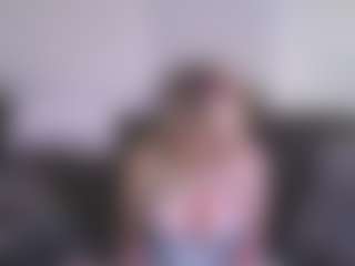 Hotblondemilf1962's Live Sex Cam Show