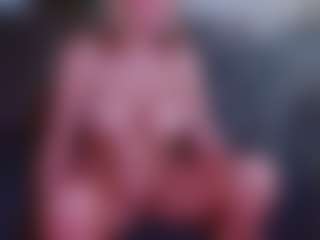 Hotblondemilf1962's Live Sex Cam Show