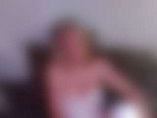 Hotblondemilf1962's Live Sex Cam Show