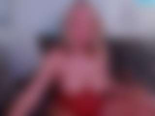 Spettacolo in cam dal vivo con Hotblondemilf1962 - Drinking Athletic su Camsoda