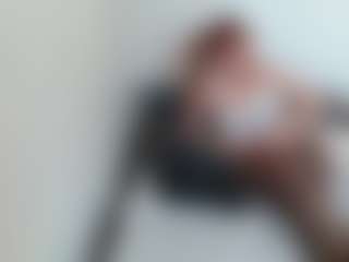 Live cam show with lovelinka - Red Hair on livesuperchat.net