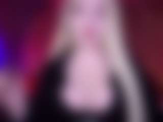 Live cam show with Allison Black - Worship on fapnchat
