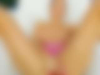 Danielaaida's Live Sex Cam Show