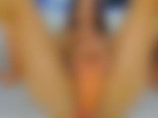 Danielaaida's Live Sex Cam Show