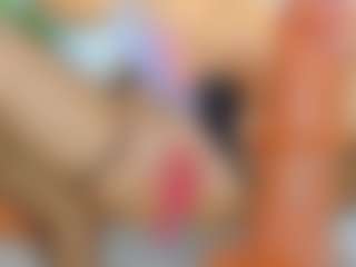 Danielaaida's Live Sex Cam Show
