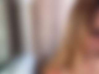 Live cam show with JeanneNostro - Dildo Or Vibrator on EXY