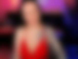 LisaSin MILF webcam performer live streaming